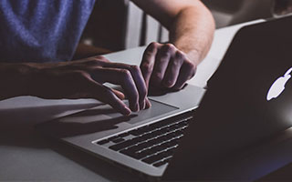 排名前十的股票软件:股票开户怎么才能低佣金-全球市场：纳指、标普跌超1% 博通重挫逾11% 纽约期银跌近4%